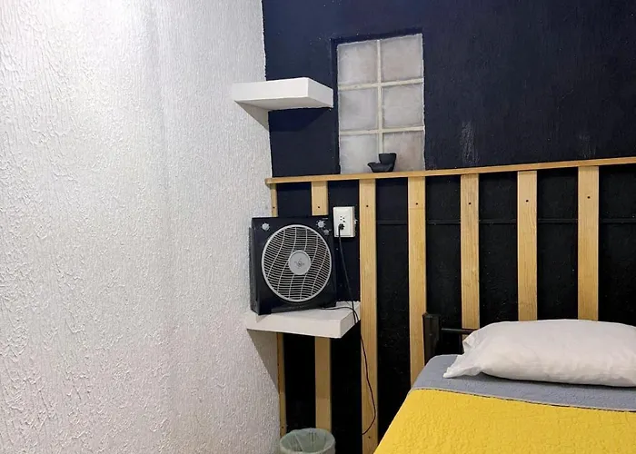 Homestay Casita Del Arbol *