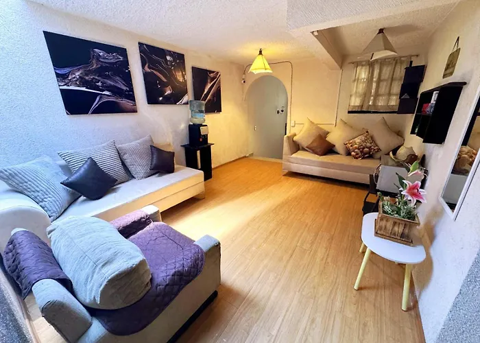 Casita Del Arbol Homestay